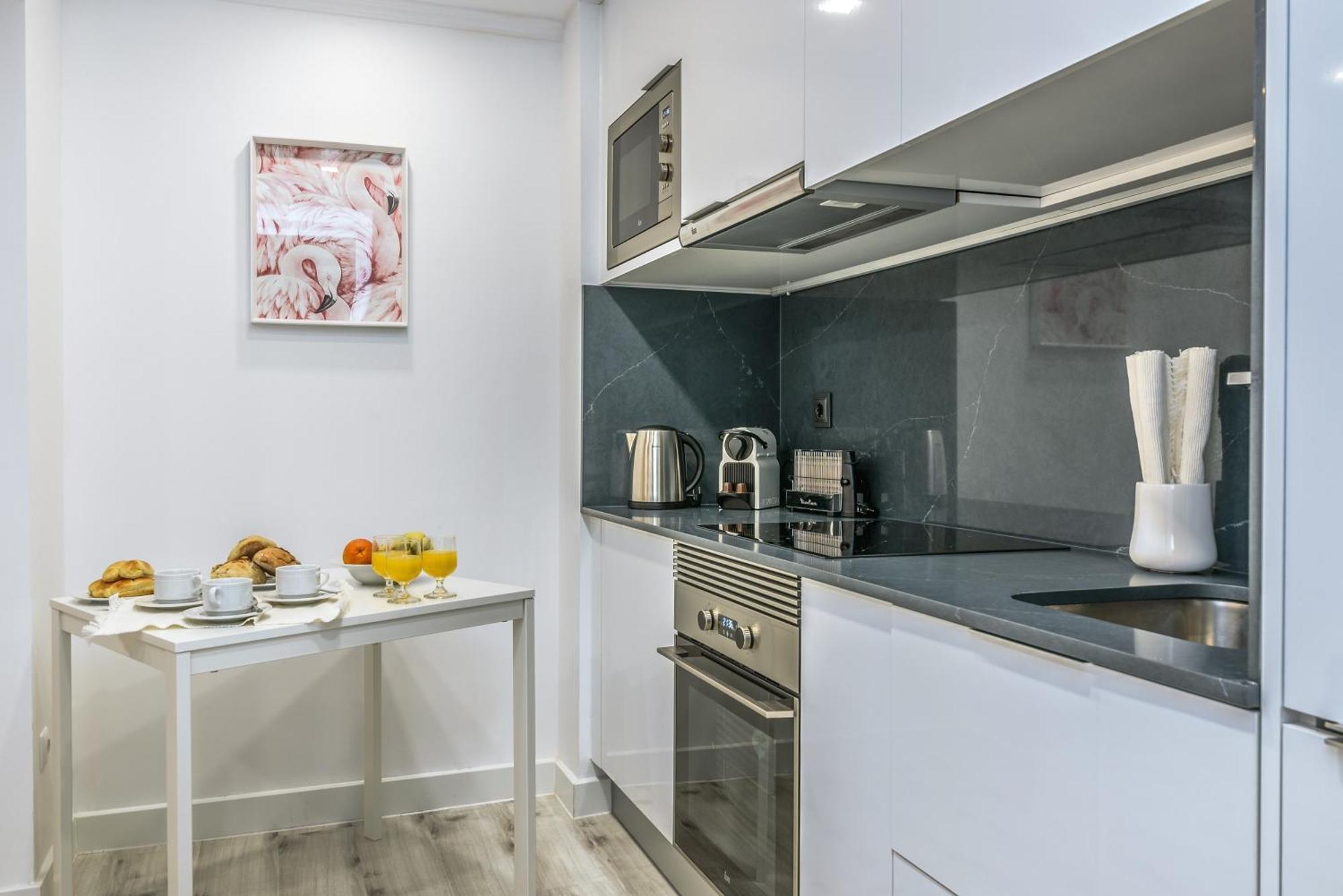 Whome City Chic Escape: Your Stylish Haven In Downtown Lisboa Exterior foto