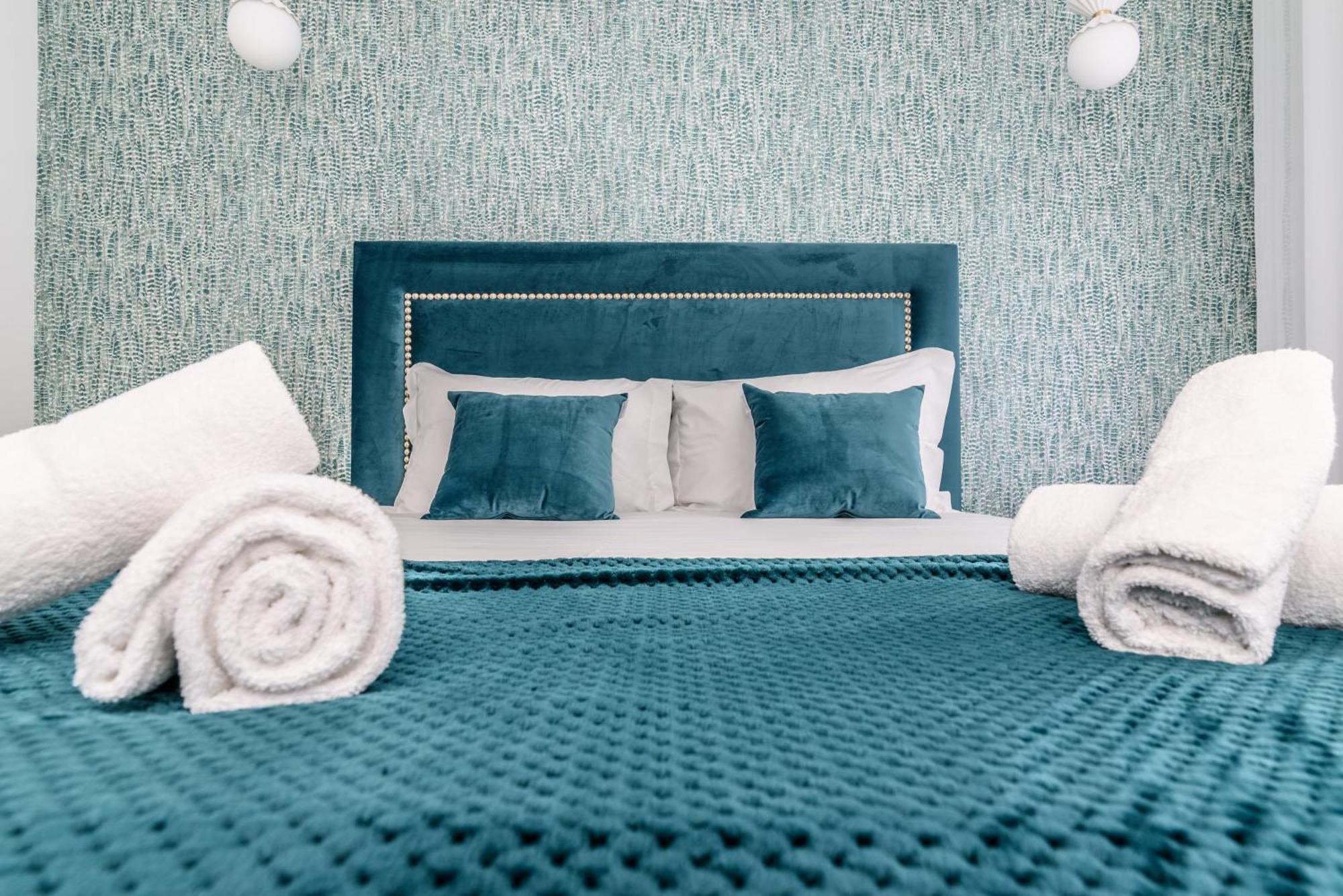 Whome City Chic Escape: Your Stylish Haven In Downtown Lisboa Exterior foto